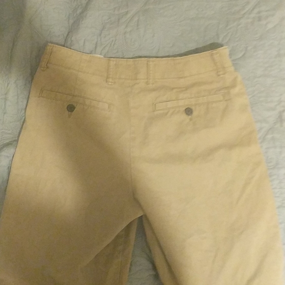 Old navy shorts - Picture 2 of 3
